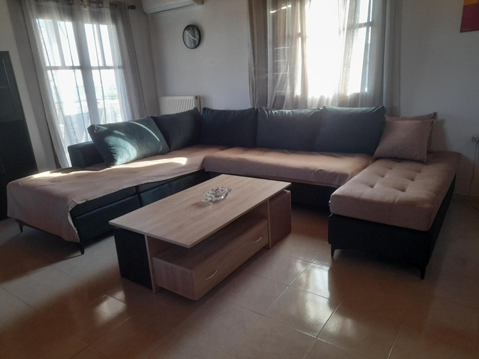 Elena'S Family House Apartment อาร์เตมีดา ภายนอก รูปภาพ